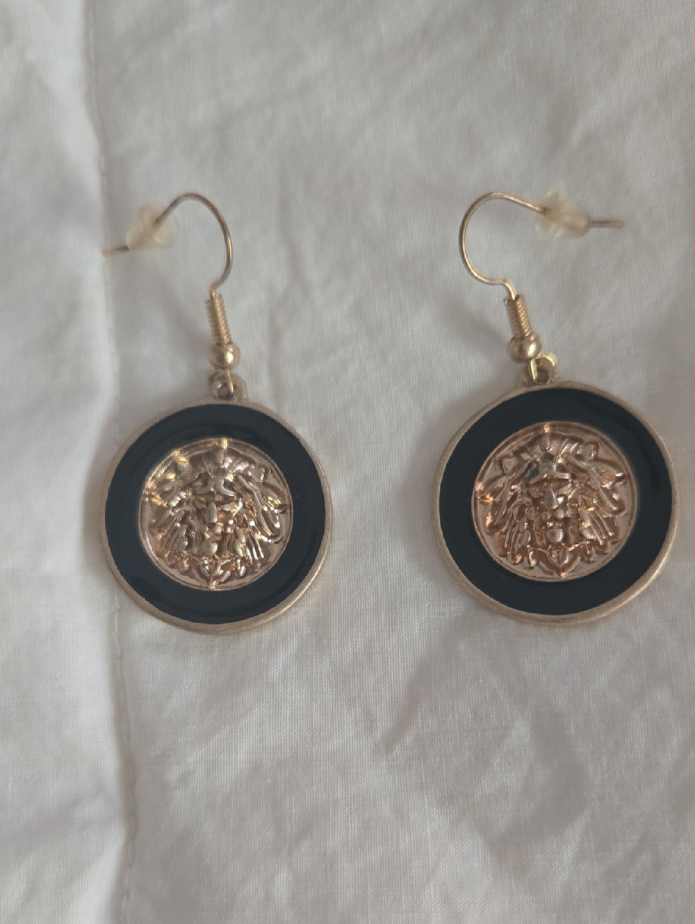 Almost Famous Black and Gold Medallion Drop Earrings